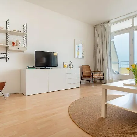 Vier-jahreszeiten-haus-iv-wohnung-4 アパート *